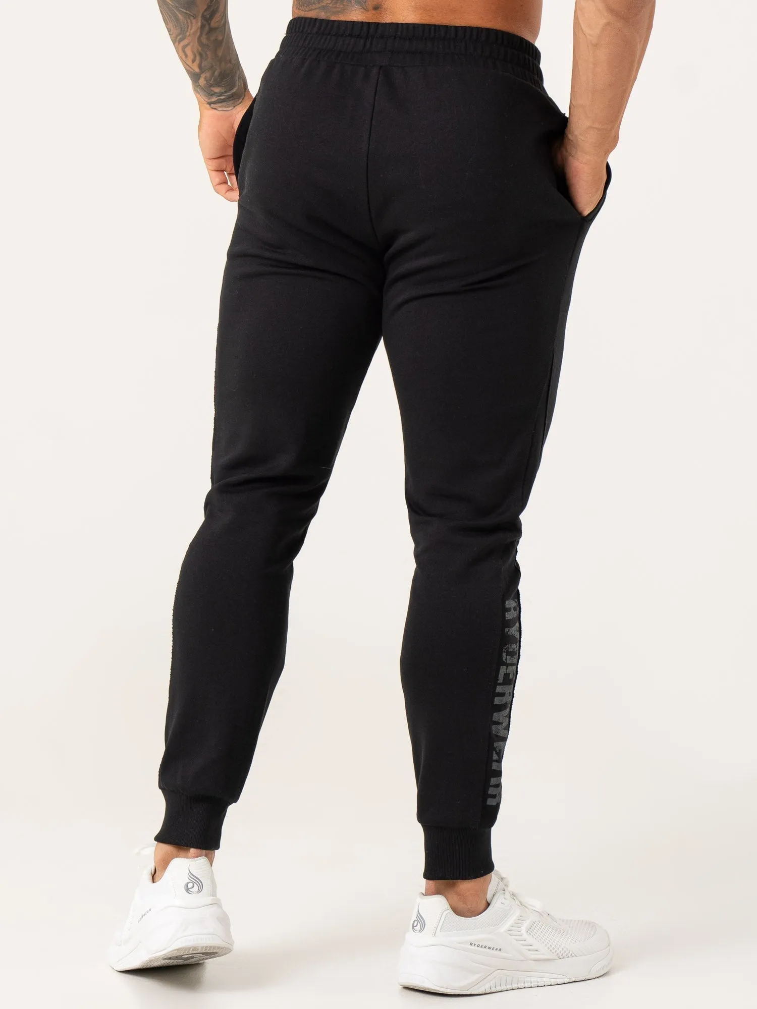 Force Track Pants - Black