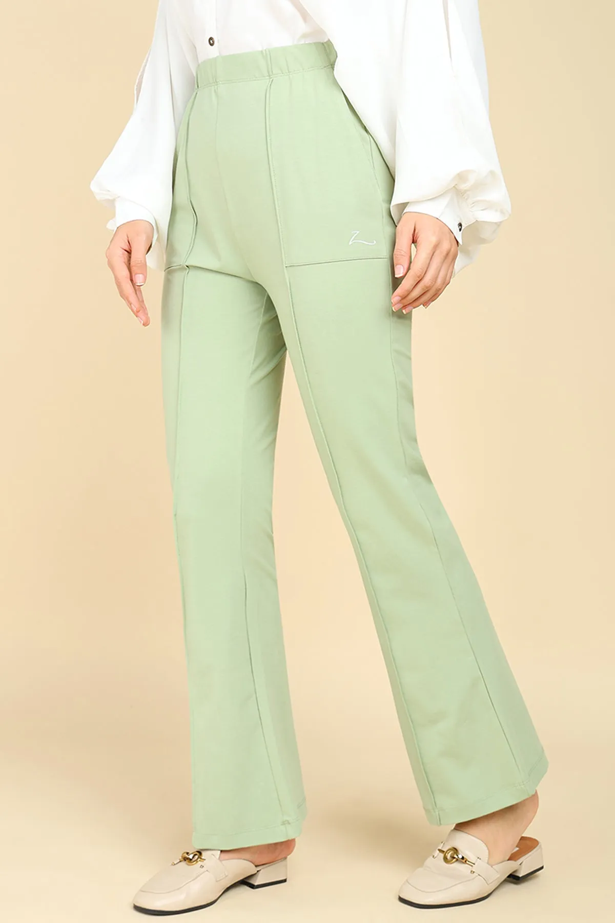 Pleated Cotton Pistachio Green Maternity Pants (Pregnancy & Postpartum)